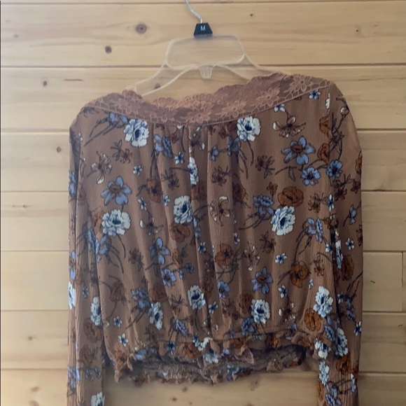 Top - Picture 2 of 2